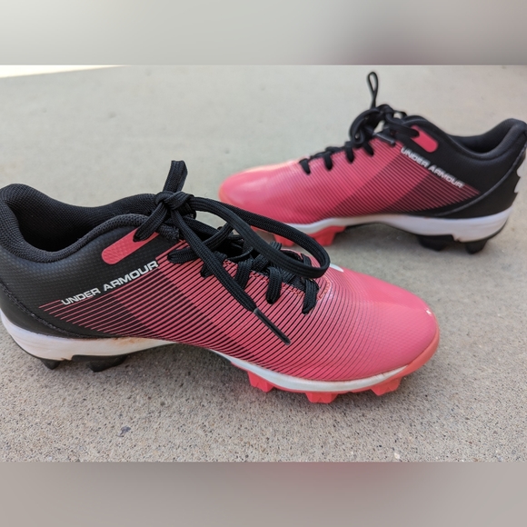 Under Armour Leadoff Low 1297316-002 Youth 2.5 Baseball And Softball Cleats - Picture 6 of 9